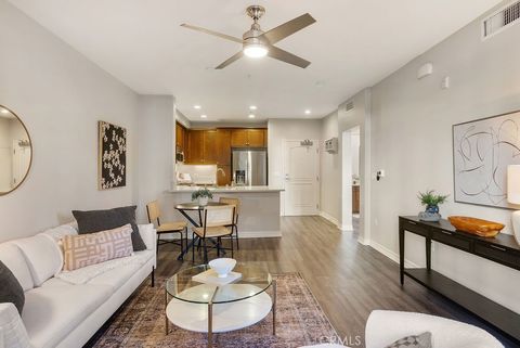 Photo of 629 Traction Avenue #312, Los Angeles, CA 90013 (MLS # WS25268692)