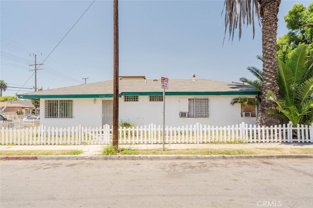 5945 S Los Angeles Street, Los Angeles CA 90003