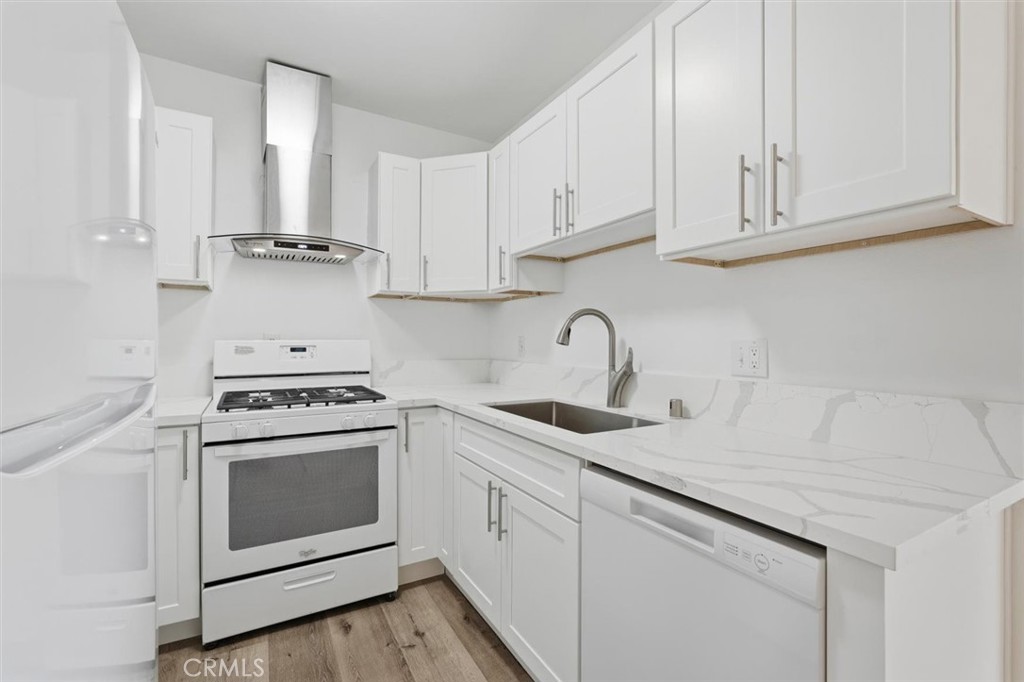 1036 Magnolia 207