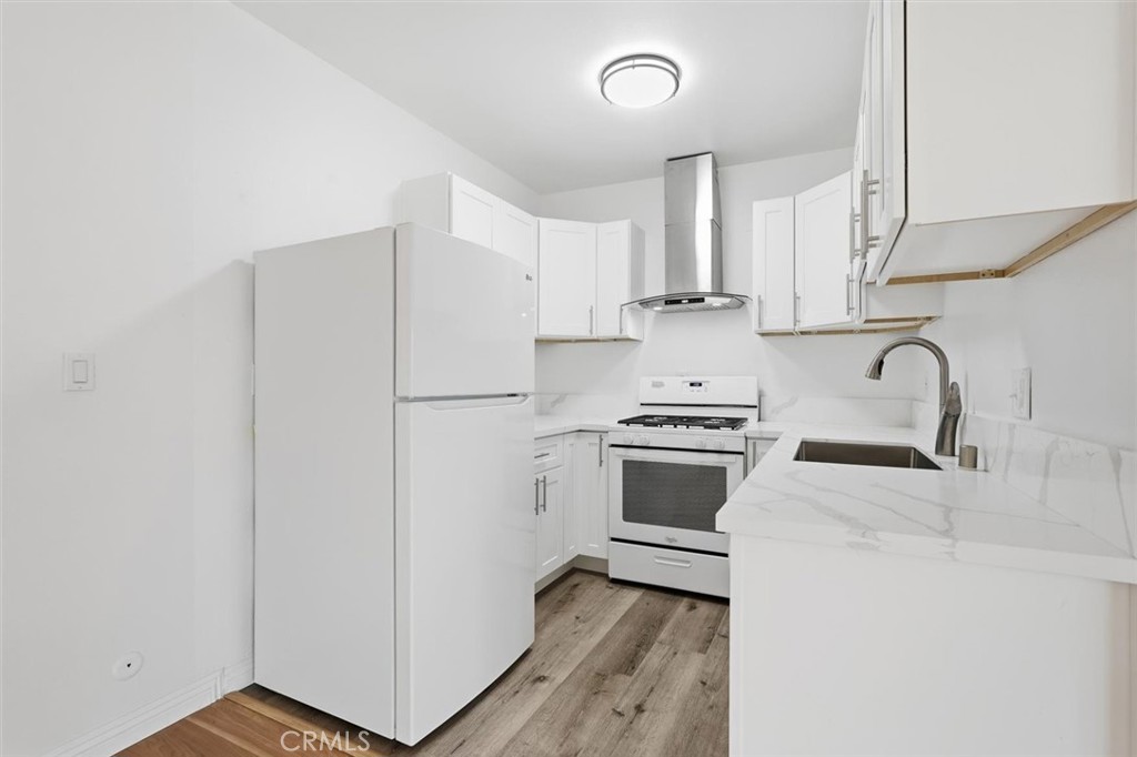 1036 Magnolia 207