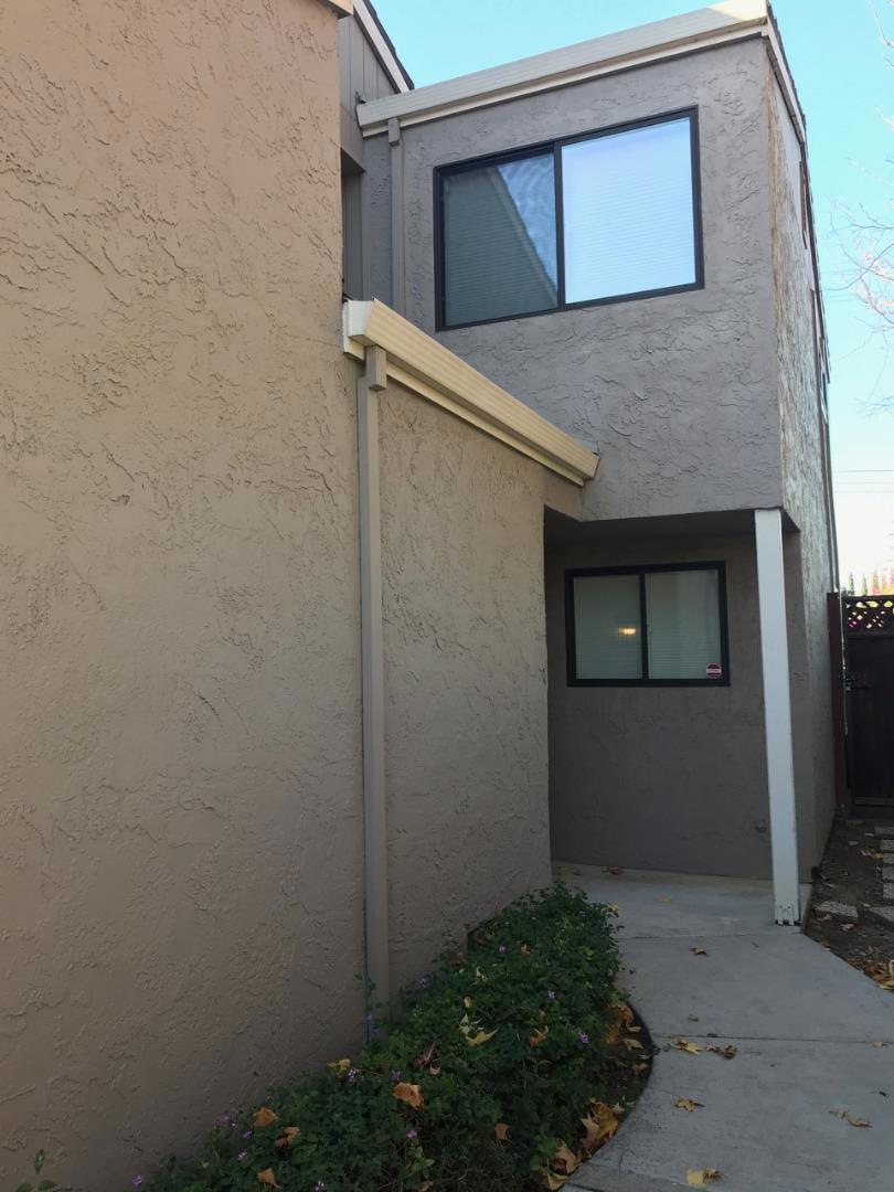 Two-stor, end unit, 2-car attached garage townhome located within walking distance to Downtown Willow Glen / Lincoln Ave (1 mi), Hwys 87, 280 and 101, Walking distance to Cal Train, VTA, Tamien Lightrail Station (1/2 mile), Adobe HQ, Downtown San Jose (2.8 mi) and proposed Google Village (1.5 +/- mi). The ideal location allows for an easy walk to quaint downtown Willow Glen and a quick drive or Uber to bustling downtown San Jose to enjoy an abundance of entertainment, casual and upscale dining, sporting and cultural events, museums, breweries and a plethora of nightlife. Tons of storage in house and garage, inside laundry with washer/dryer included, beautifully spacious landscaped backyard, open floorplan, ceiling fan in bedrooms and living area. $3,500/month on a 12-month lease, gardener, security system, garbage/recycle, pool and hot tub included in rent, tenant pays all other utilities. No Smoking. Security deposit: $3,000. Application/Credit fee required.