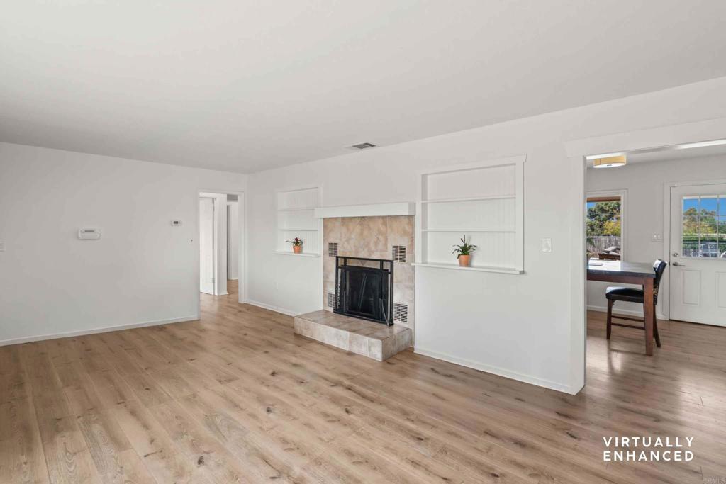 1251 La Cresta Boulevard