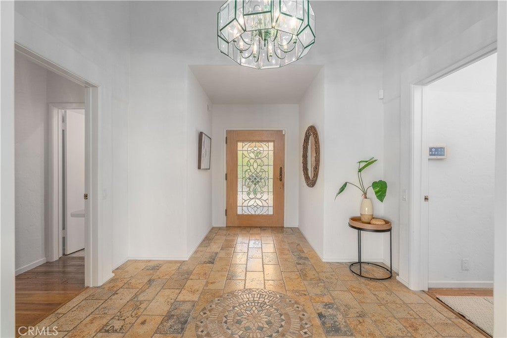 444 Meadowview Drive