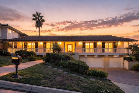 Photo of 444 Meadowview Drive, La Canada Flintridge, CA 91011 (MLS # GD26205733)