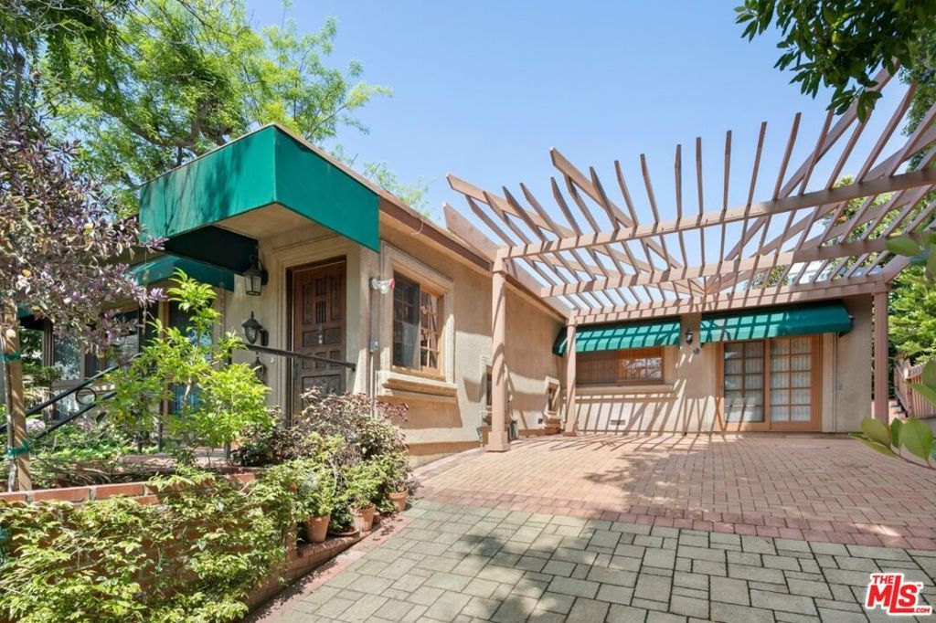 Photo of 601 N Marquette Street, Pacific Palisades, CA 90272 (MLS # 25580973)
