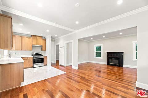 Tiny photo for 322 Huntley Drive, West Hollywood, CA 90048 (MLS # 26862341)