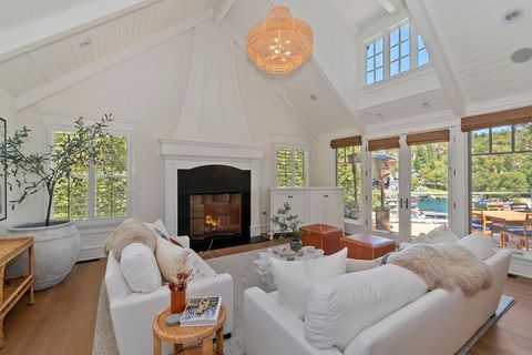 27567 W Shore Road Lake Arrowhead CA 92352