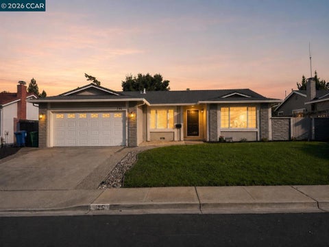 Photo of 125 Wilton Pl PL, San Ramon, CA 94583 (MLS # 41143206)