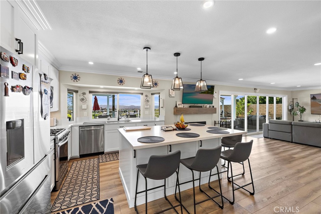 Mission Viejo, California, 92691, United States, 3 Bedrooms Bedrooms, ,3 BathroomsBathrooms,Residential,Active,2051978