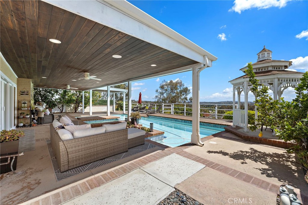Mission Viejo, California, 92691, United States, 3 Bedrooms Bedrooms, ,3 BathroomsBathrooms,Residential,Active,2051978