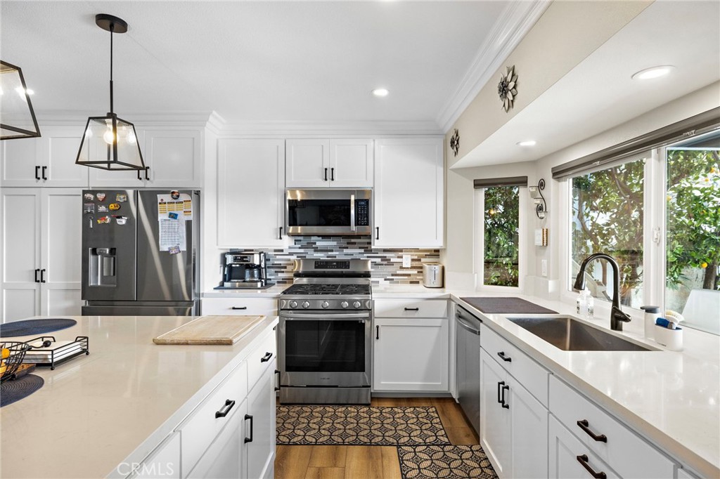 Mission Viejo, California, 92691, United States, 3 Bedrooms Bedrooms, ,3 BathroomsBathrooms,Residential,Active,2051978