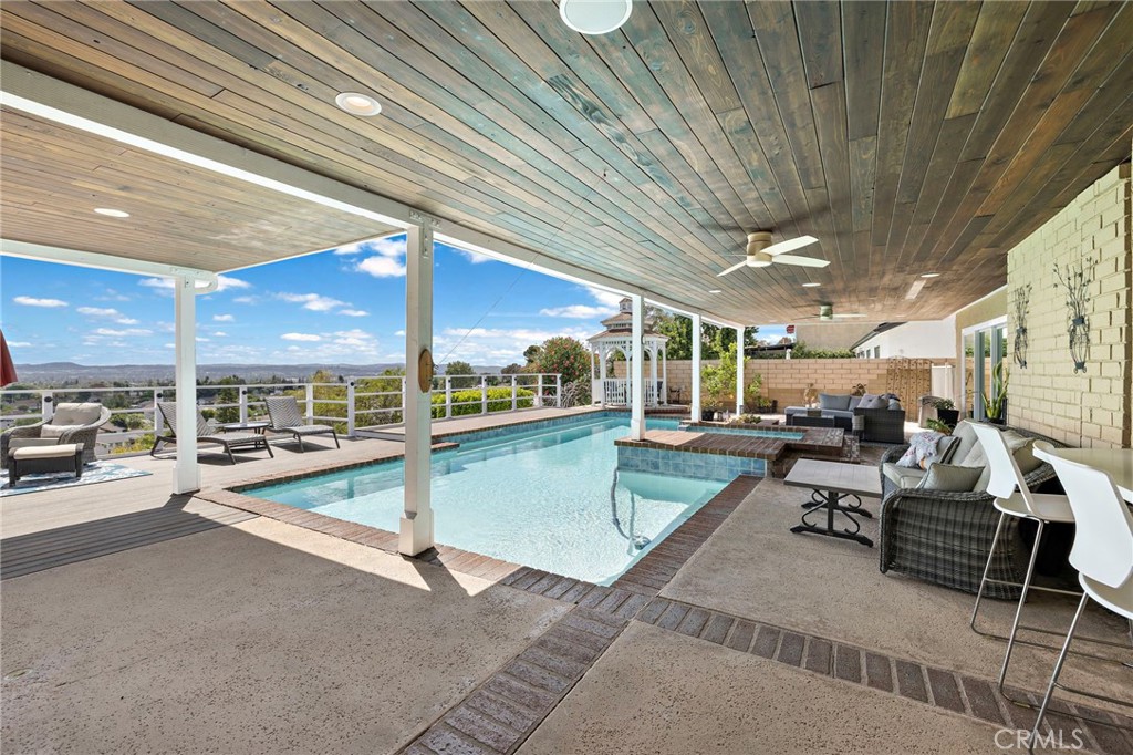 Mission Viejo, California, 92691, United States, 3 Bedrooms Bedrooms, ,3 BathroomsBathrooms,Residential,Active,2051978
