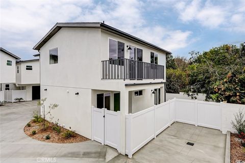 26016 Oak Street I Lomita CA 90717