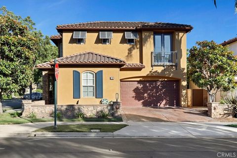 16 Oroville Irvine CA 92602