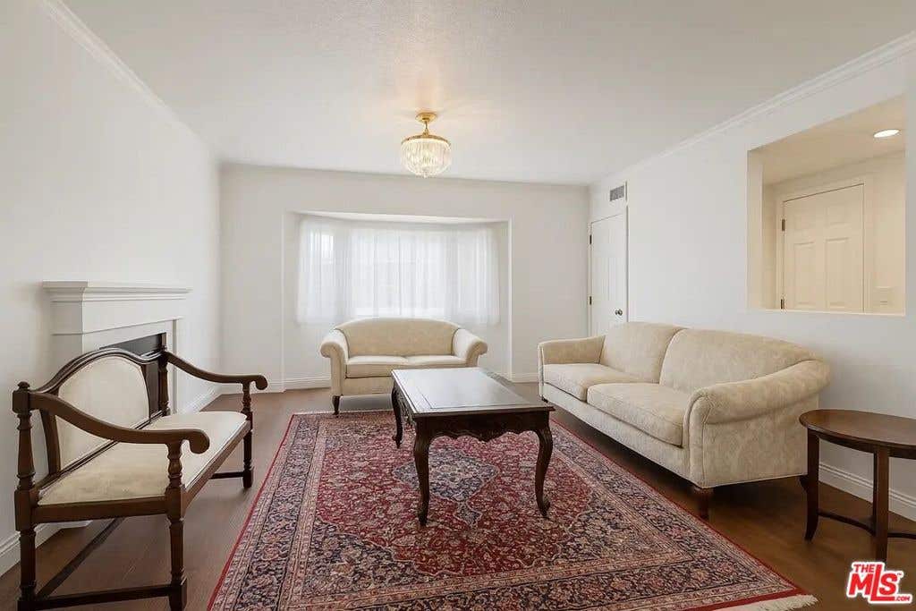 Photo of 21620 Burbank Boulevard #9, Woodland Hills, CA 91367 (MLS # 26872047)