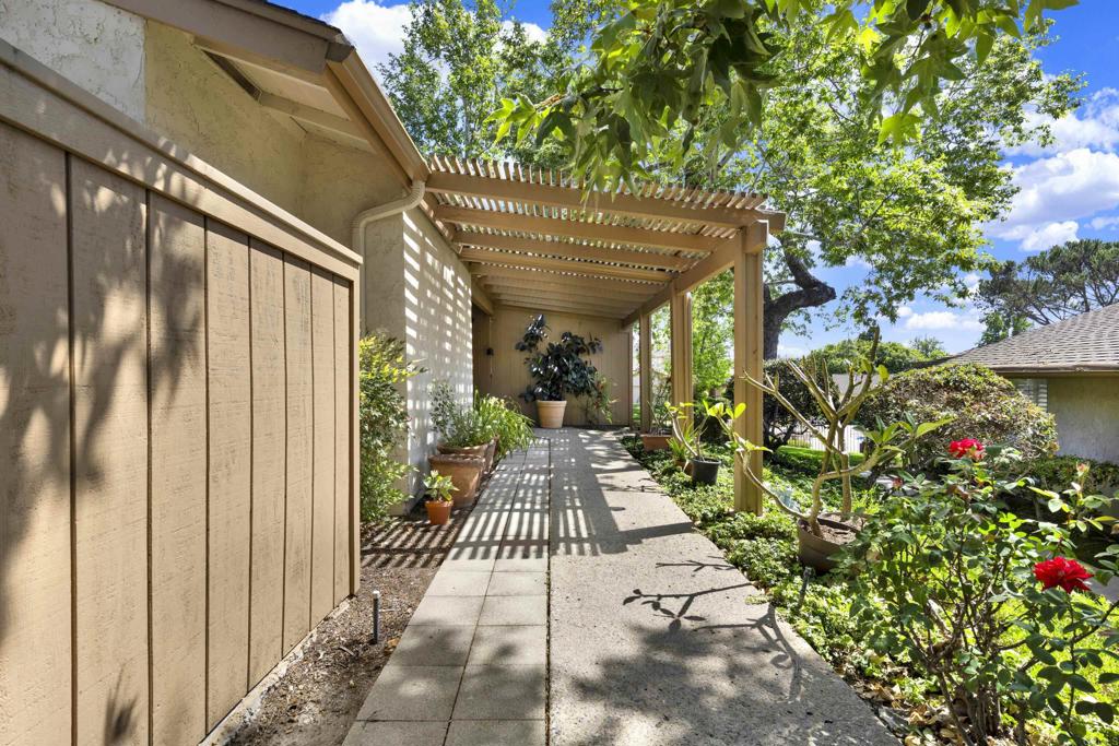 6050 Henderson Drive 16