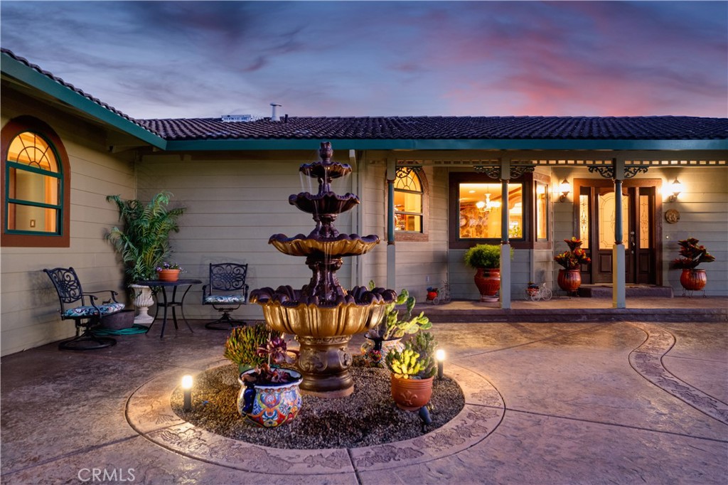 425 Lake Vista