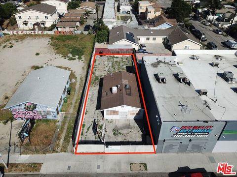 Photo of 6216 Crenshaw Boulevard, Los Angeles, CA 90043 (MLS # 26683867)