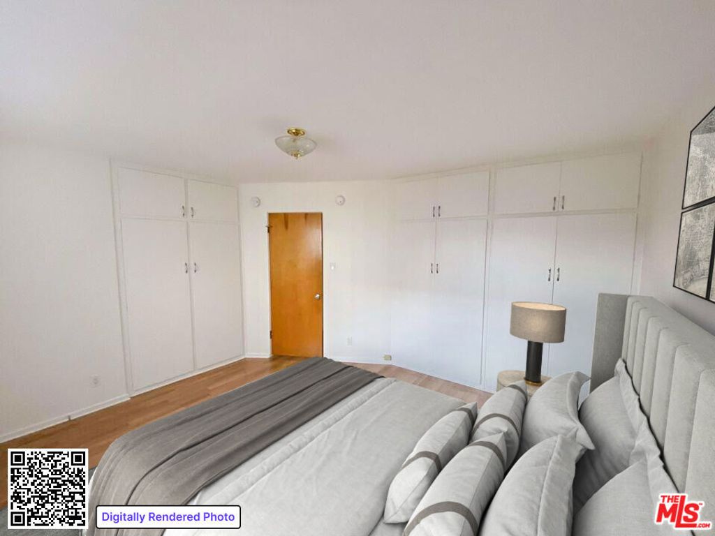 Photo of 1743 N Edgemont Street #3, Los Angeles, CA 90027 (MLS # 25607773)