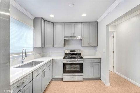 Photo of 400 W 109th St, Los Angeles, CA 90061 (MLS # SB26037857)