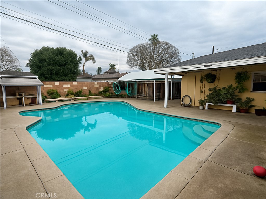 1113 San Bernardino Avenue