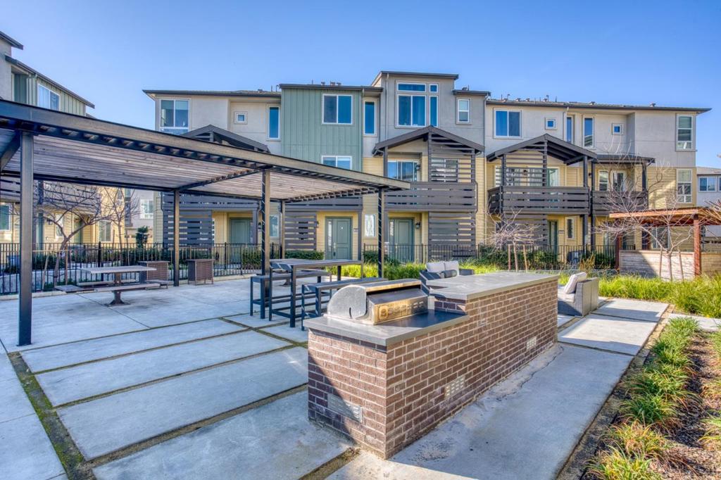 2059 Joshua Tree Circle