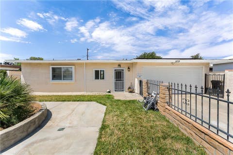 Photo of 1109 W Avenue J14, Lancaster, CA 93534 (MLS # SR26177495)