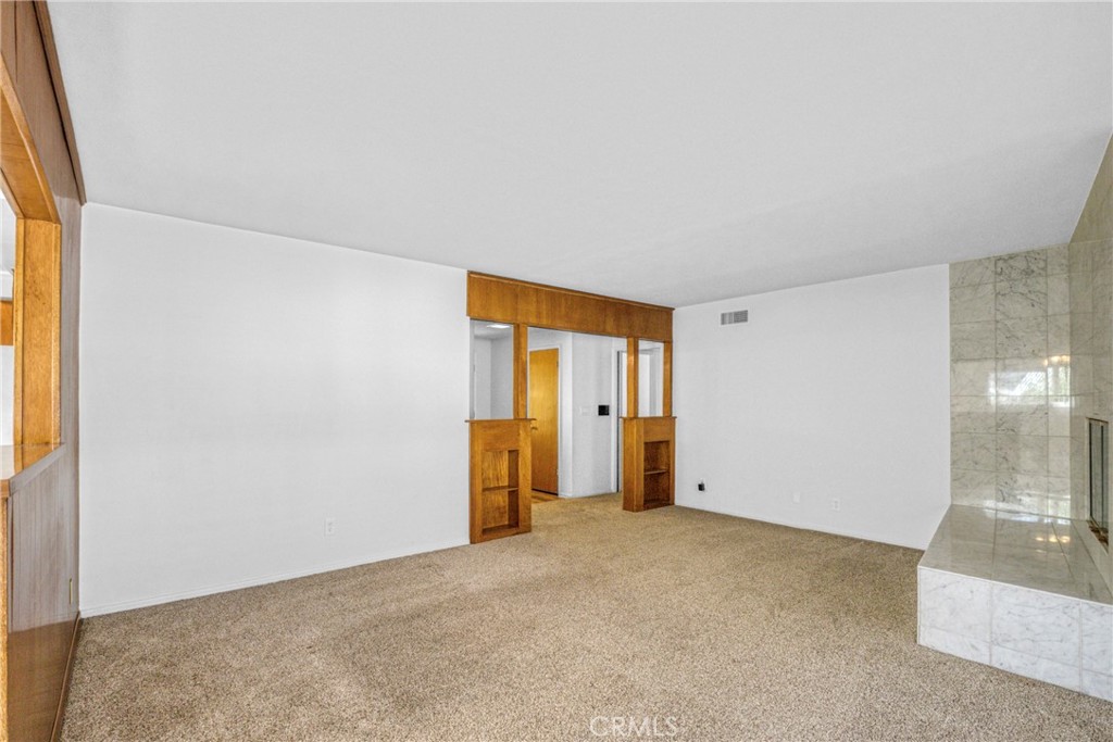 10352 Hayvenhurst Avenue