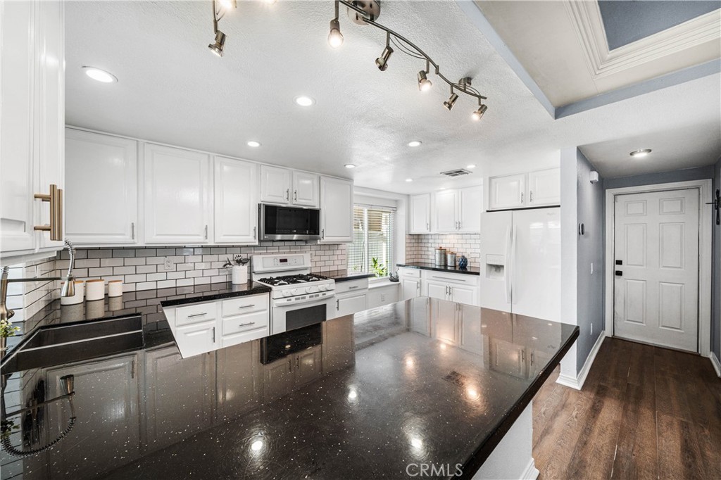 27097 Quail Creek Court