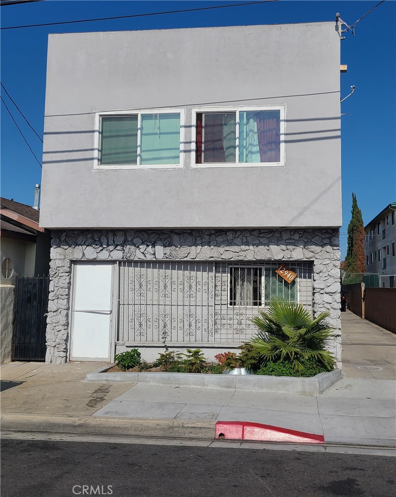 12940 Prairie Ave