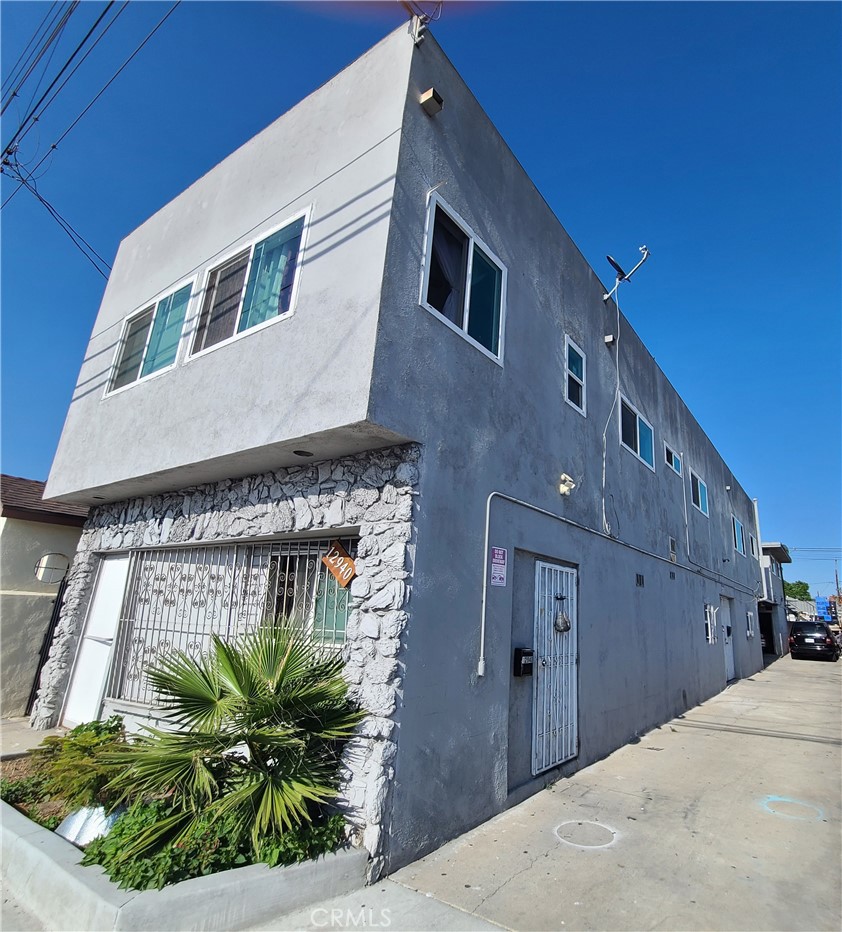 12940 Prairie Ave