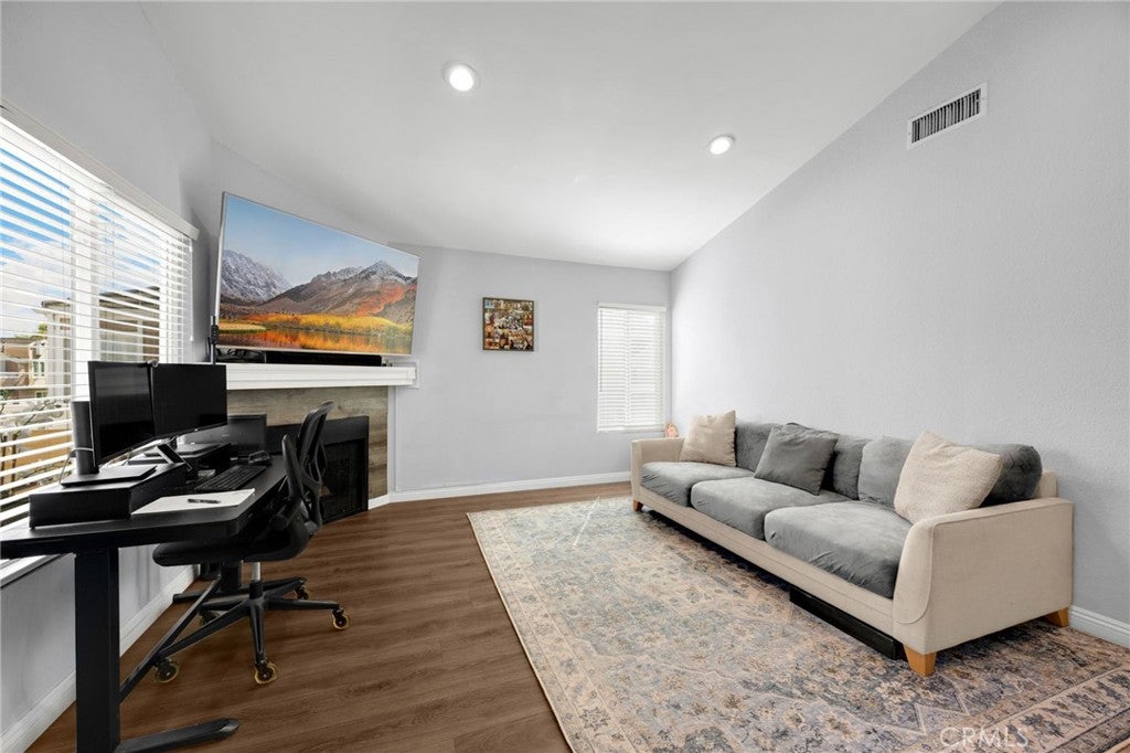 10411 E Briar Oaks