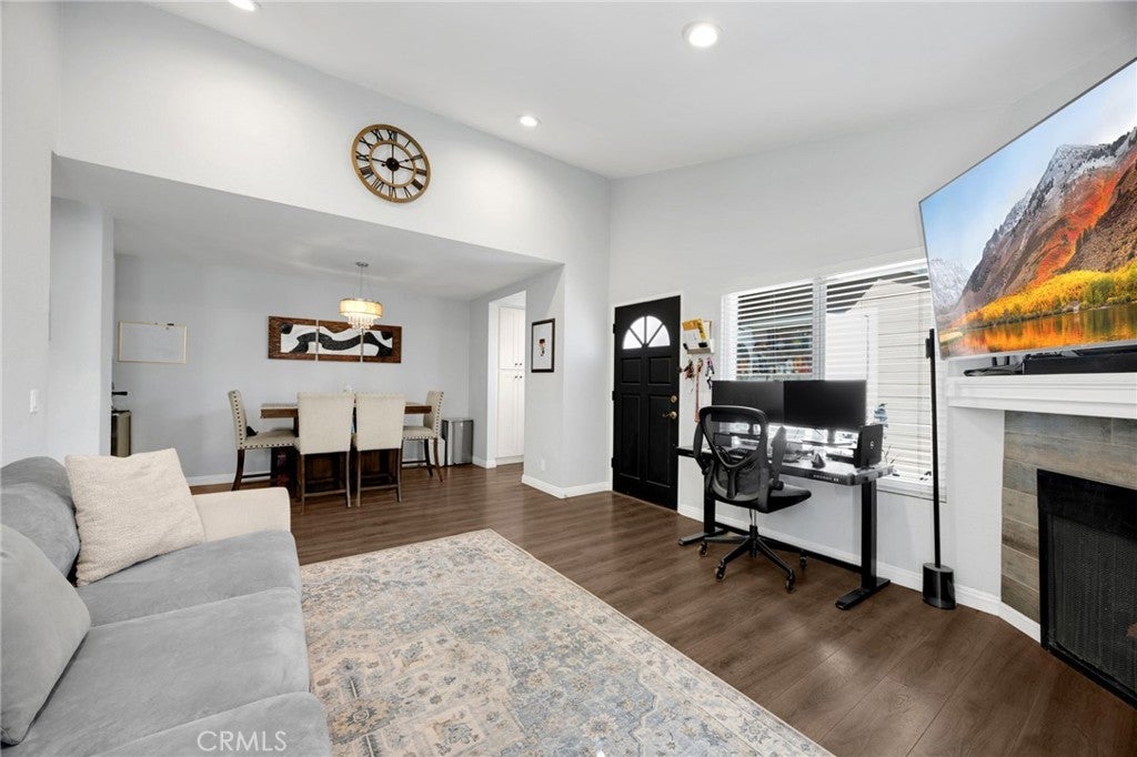 10411 E Briar Oaks