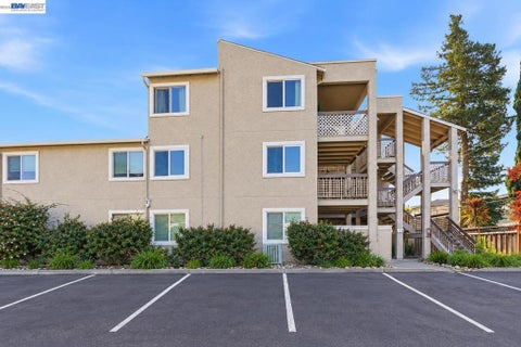 Photo of 5547 Russo Dr DR, San Jose, CA 95118 (MLS # 41149949)