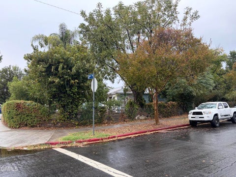 Photo of 7900 ZELZAH Avenue, Reseda, CA 91335 (MLS # V1-39437)