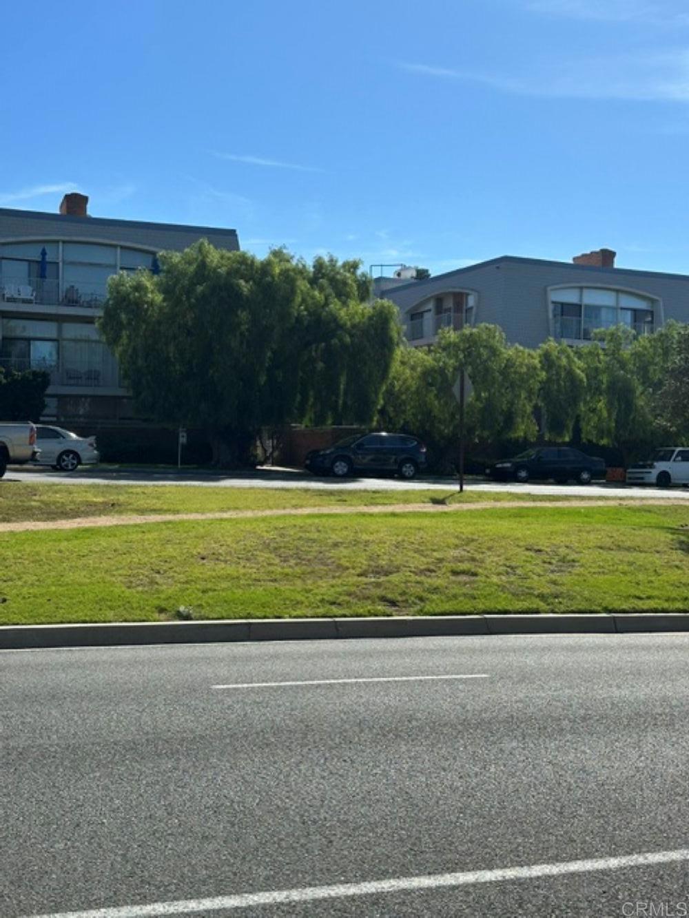 2306 Palos Verdes Drive W 302