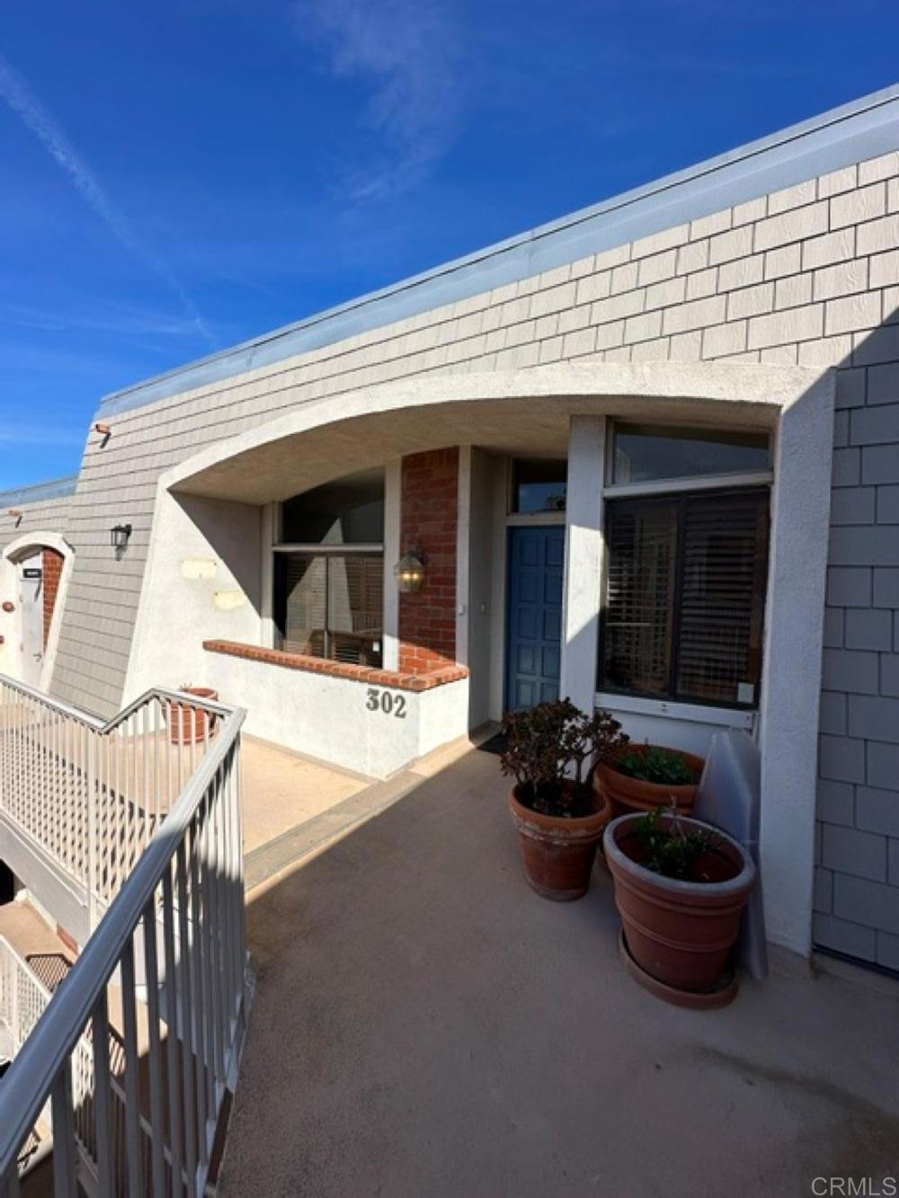 2306 Palos Verdes Drive W 302