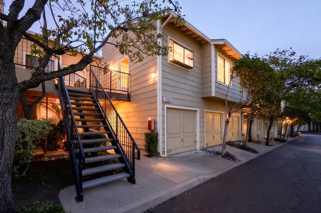 2436 Sebastopol ln Ln