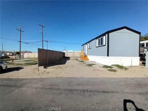 30204 US Hwy 58 Unit 2, Barstow, CA 92311 - MLS#: HD25174778