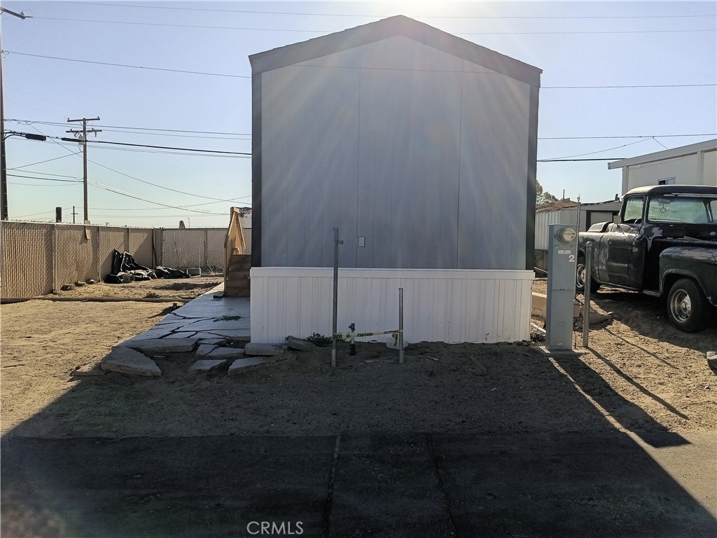 Brand new, never lived in 2025 mobile home!  This adorable one-bedroom home offers a cozy, yet spacious living environment with plenty of room to move around and make it your own.  This gem won't be available for long.  Don't miss out on this great opportunity!