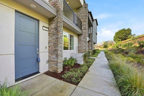 Photo of 721 Delve Ct Ct, Hayward, CA 94544 (MLS # 41118945)