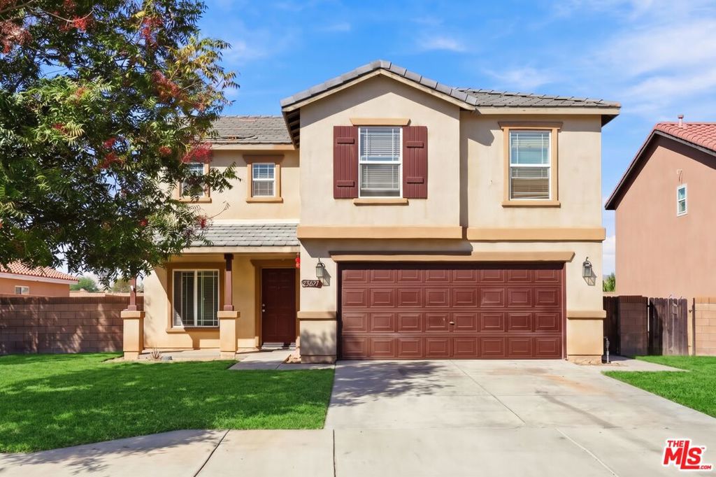 Photo of 45107 18th Street, Lancaster, CA 93535 (MLS # 26996569)