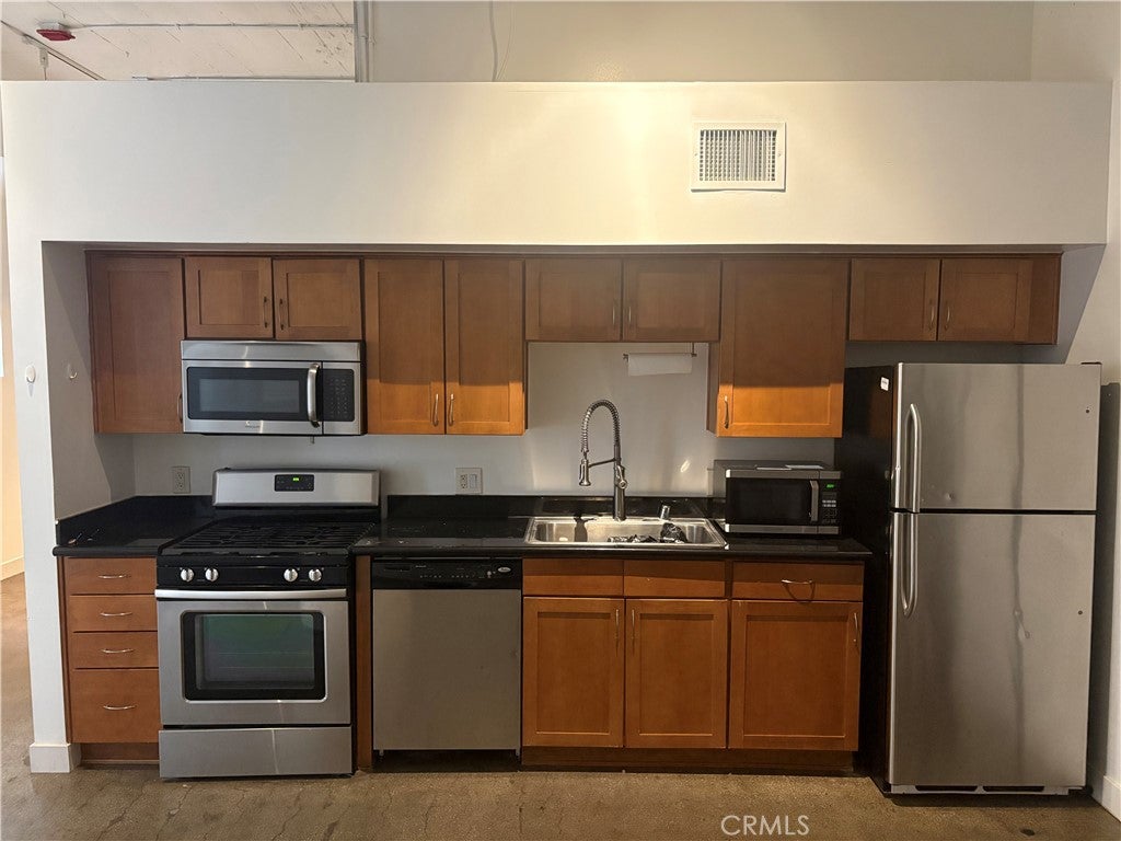 420 S San Pedro St Apt 226 Los Angeles Ca ST