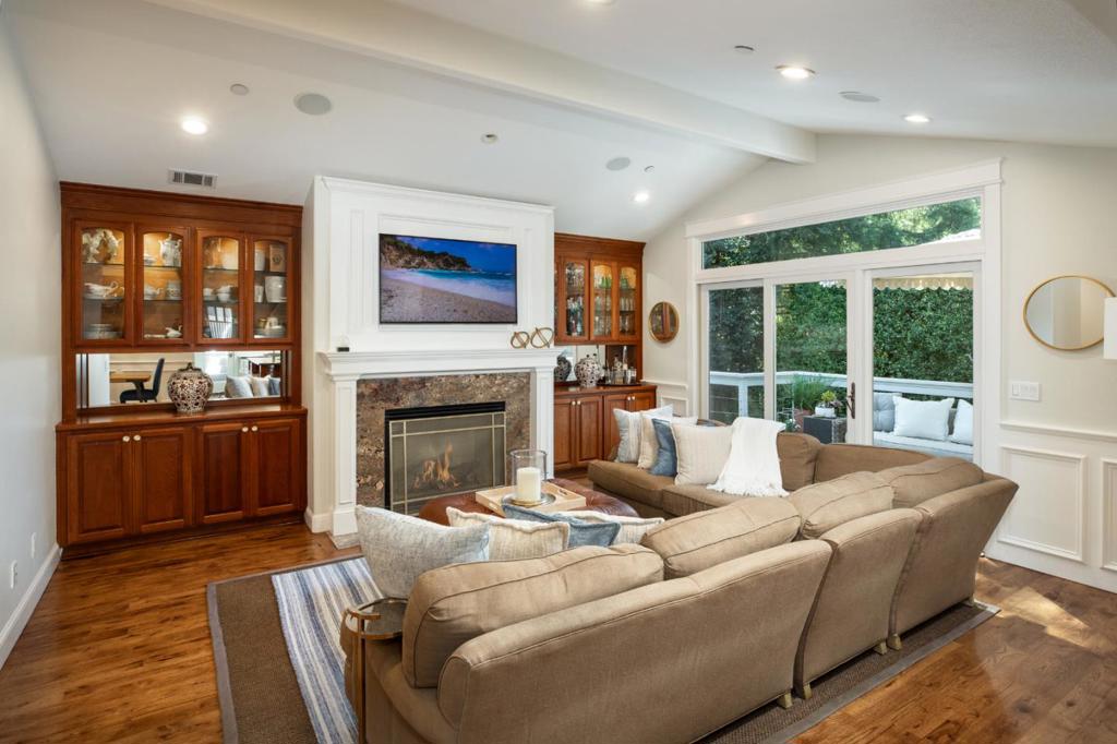 63 Ridgecourt
