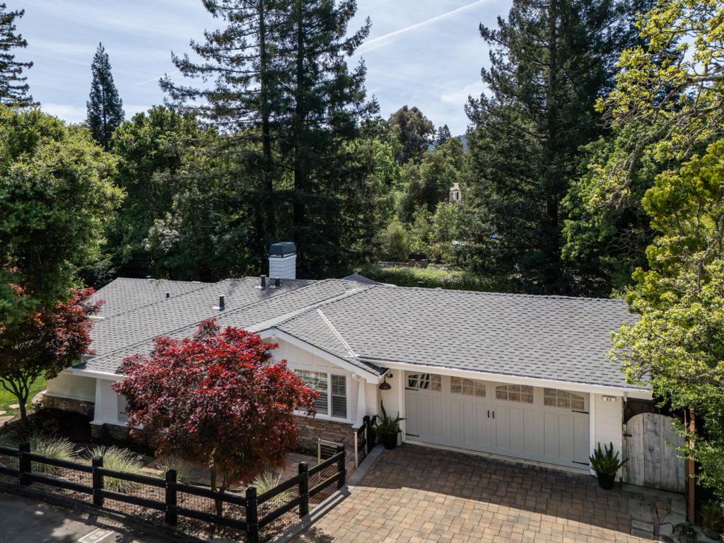 63 Ridgecourt