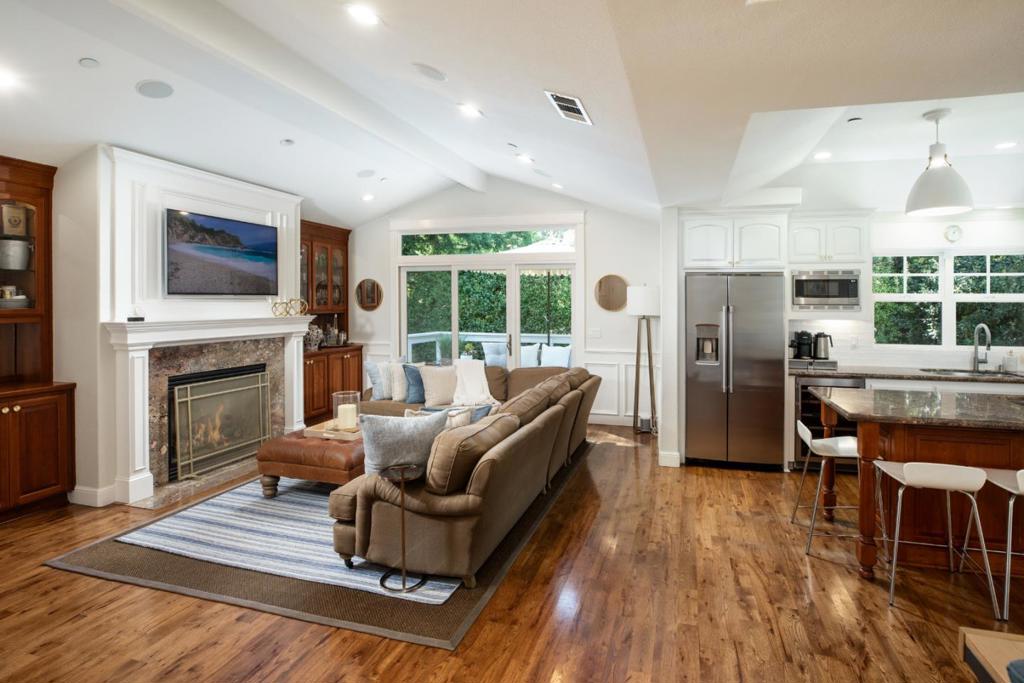 63 Ridgecourt