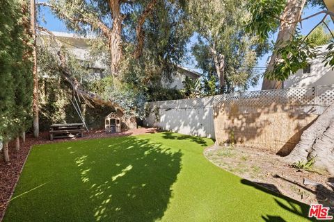 Photo of 153 Hollister Avenue, Santa Monica, CA 90405 (MLS # 25621665)