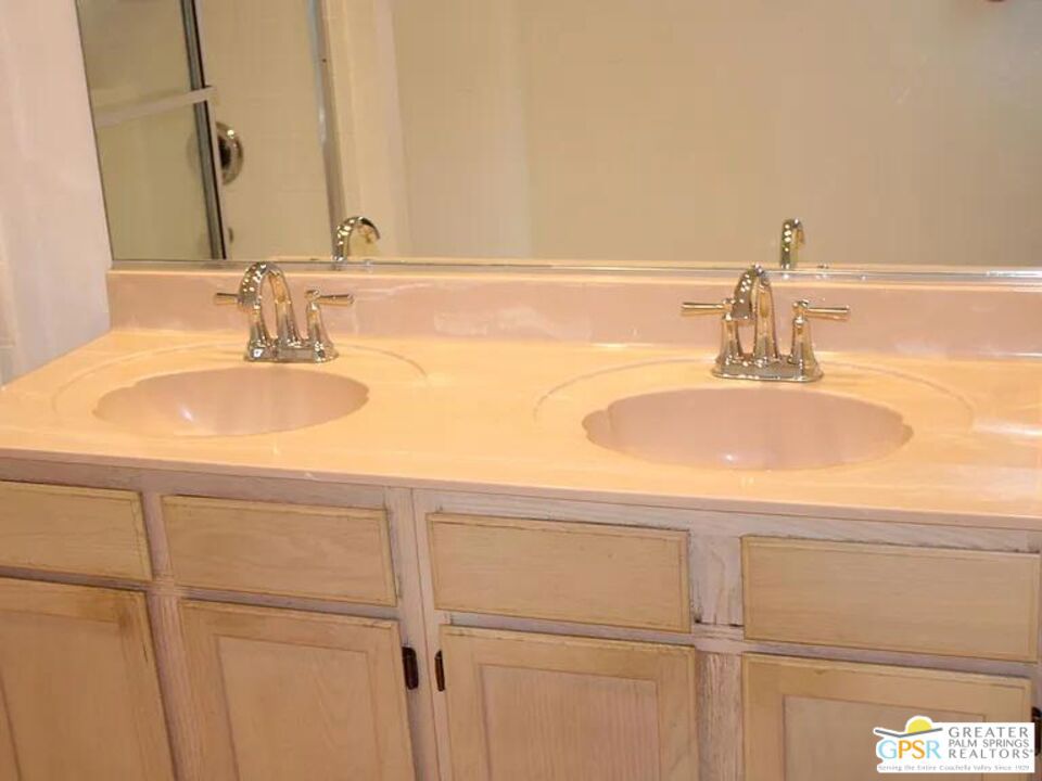 1655 Glendale- Rossmoyne - Residential Lease