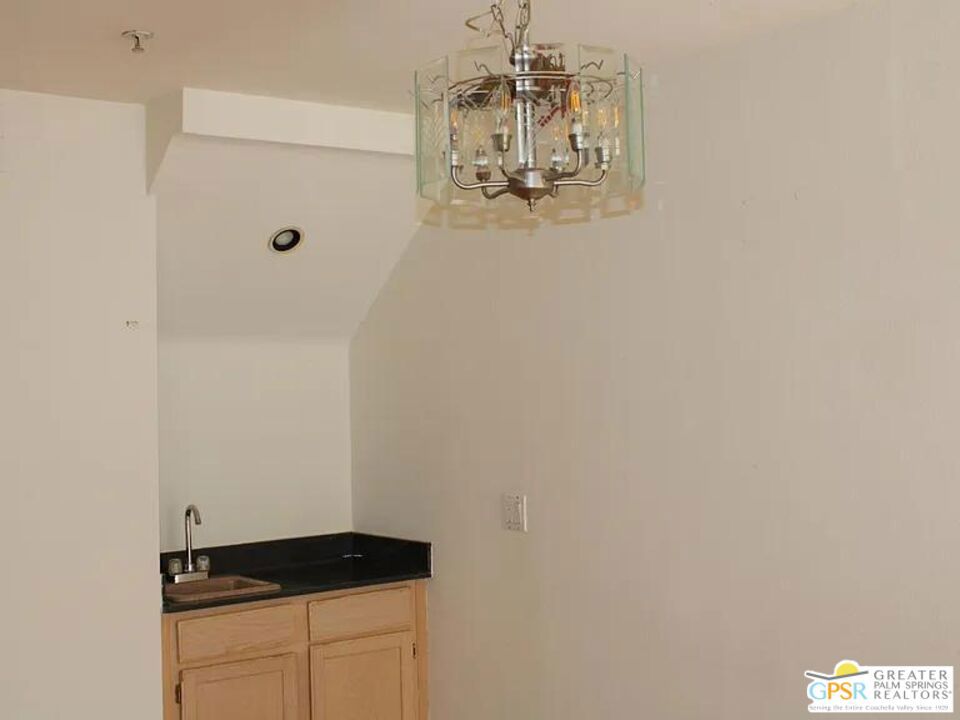 1655 Glendale- Rossmoyne - Residential Lease