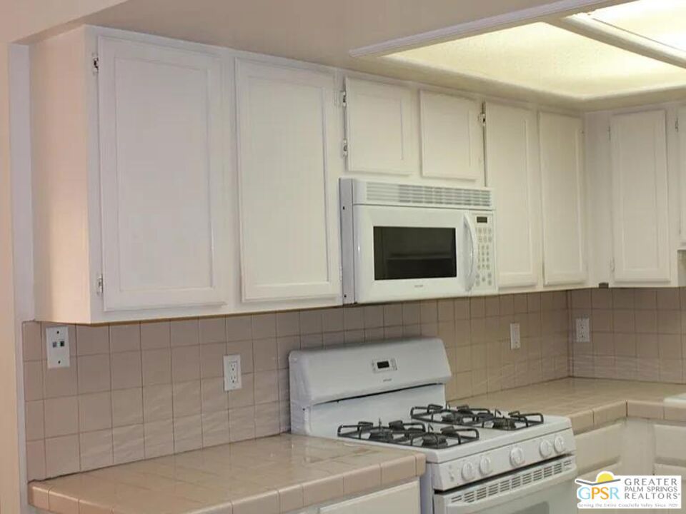 1655 Glendale- Rossmoyne - Residential Lease